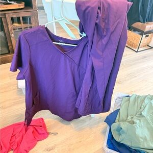 Purple Cherokee Infinity scrub set extra large